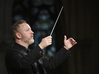 Schmerz und Schönheit – Deutsche Staatsphilharmonie Rheinland-Pfalz – Beethovens 9.